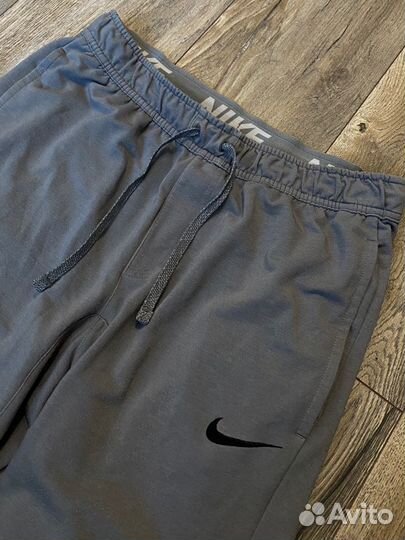 Спортивные штаны Nike Dri-Fit