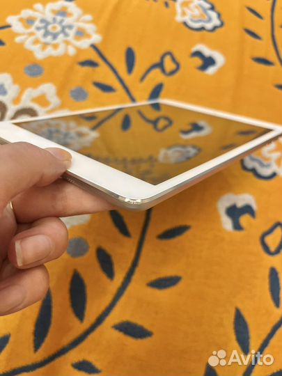 iPad mini 2 retina 16 гб