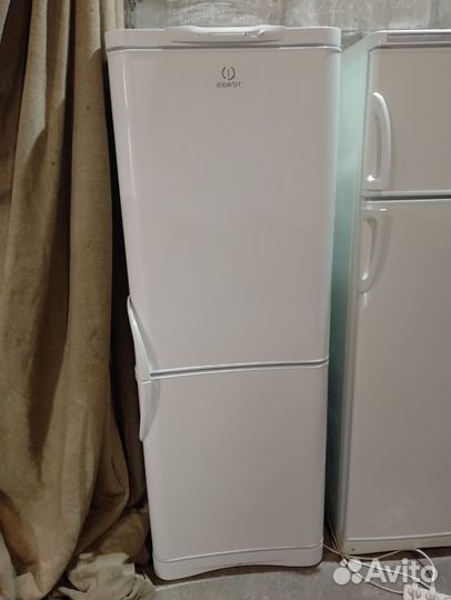 Холодильник бу индезит
