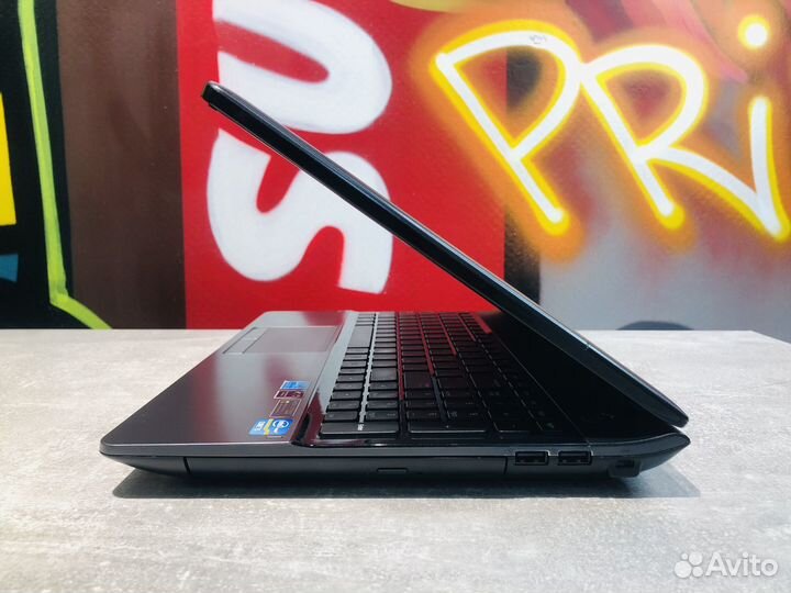 Samsung NP300E5C core i5/ ram 8 gb/ ssd+hdd