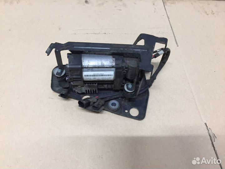 Вольво XC90 Компрессор пневмоподвески 31360720