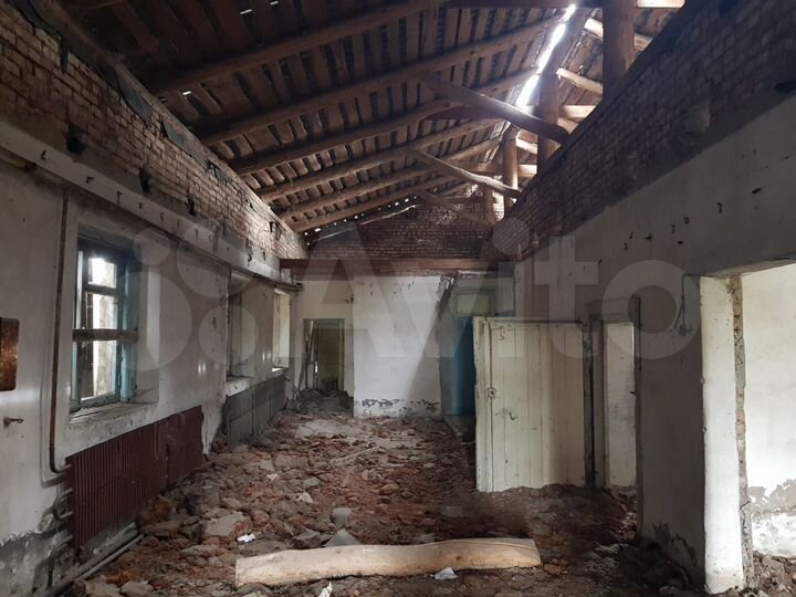 Здание, 6000 м²