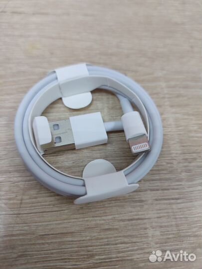 Кабель зарядки Lightning для iPhone / iPad