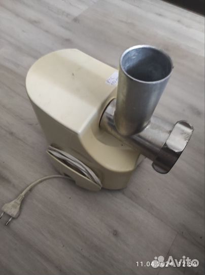 Мясорубка электрическая на запчасти