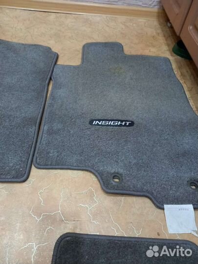 Продам коврики Хонда Инсайт 2009 оригинал