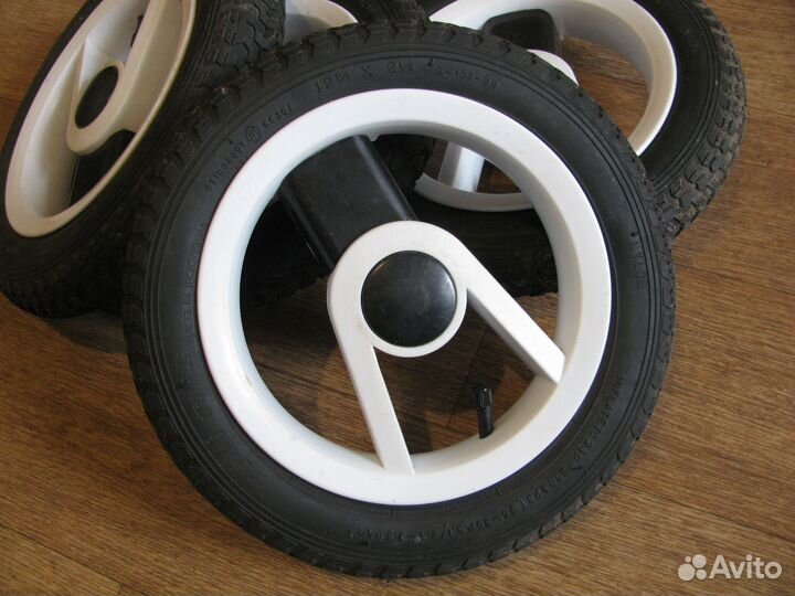 Колёса от детской коляски