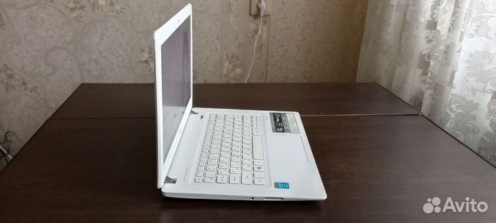 Быстрый ноутбук Acer i3-4030/8gb