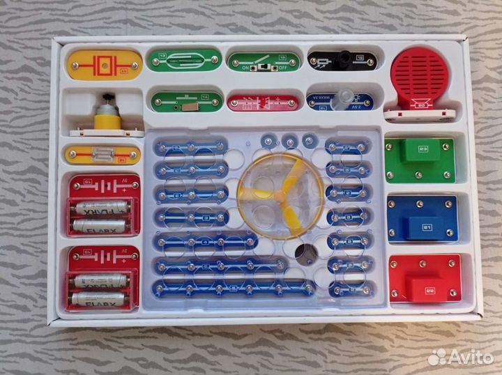 Электронный конструктор знаток 180 схем