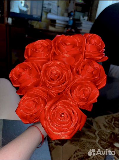 Букет из атласных роз