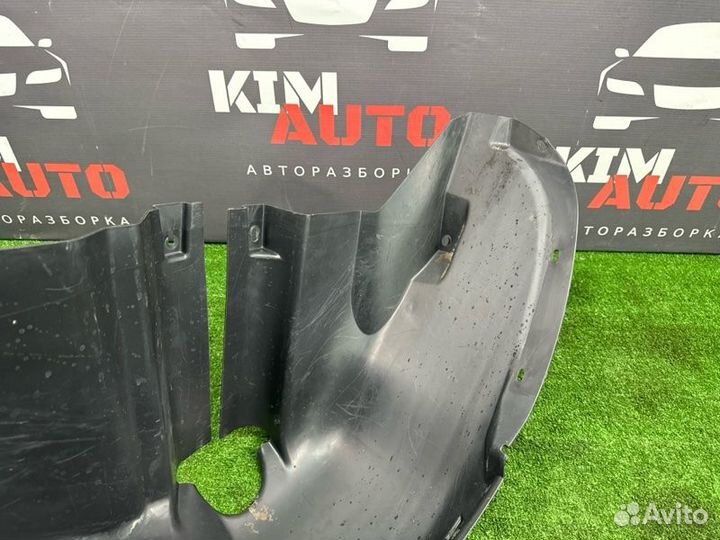 Подкрылок задний правый Skoda Fabia 2 1.4 cggb