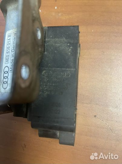 Audi A8 D3 блок клапанов подвески