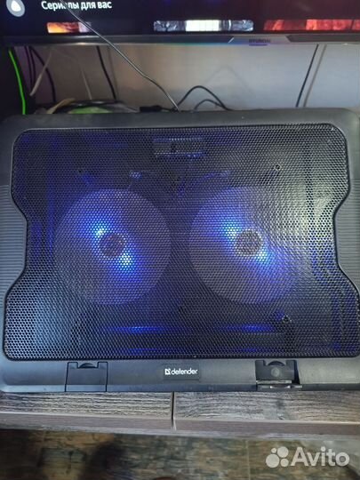 Подставка с охлаждением