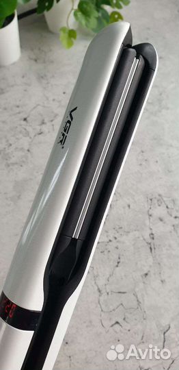 Выпрямитель для волос новый