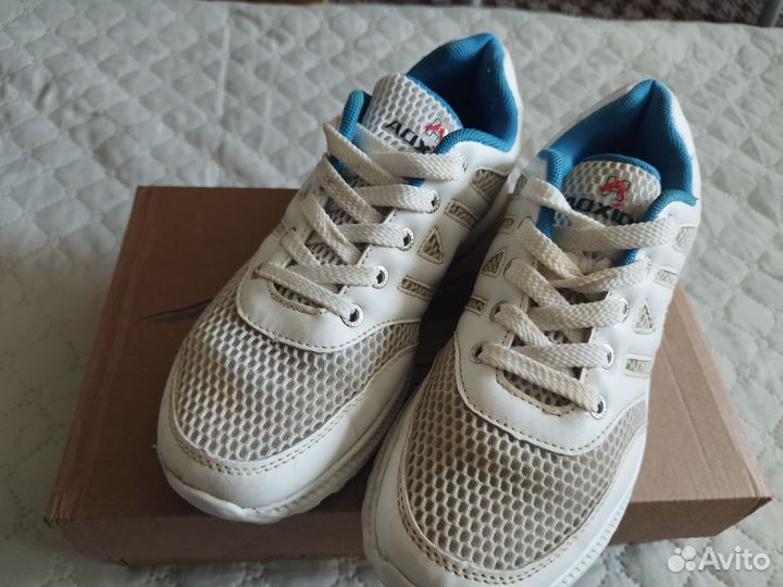 Кроссовки унисекс 38 размер