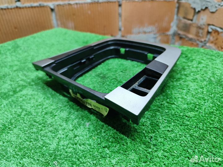 Накладка кулисы АКПП Volkswagen Passat B6