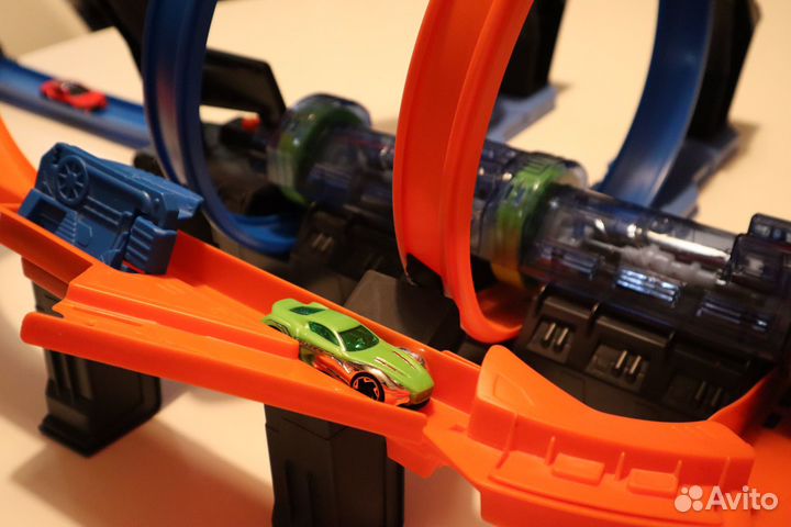 Трек Hot Wheels Экшн Винтовое столкновение FTB65