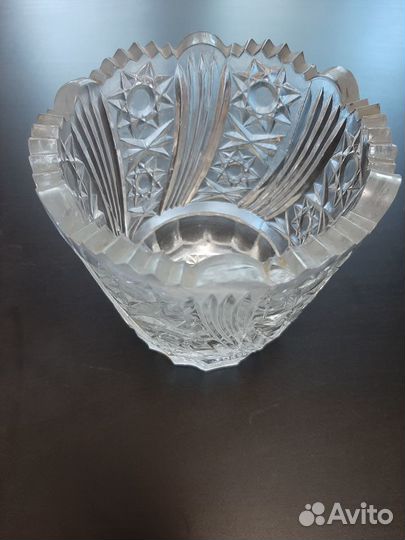 Хрустальная ваза