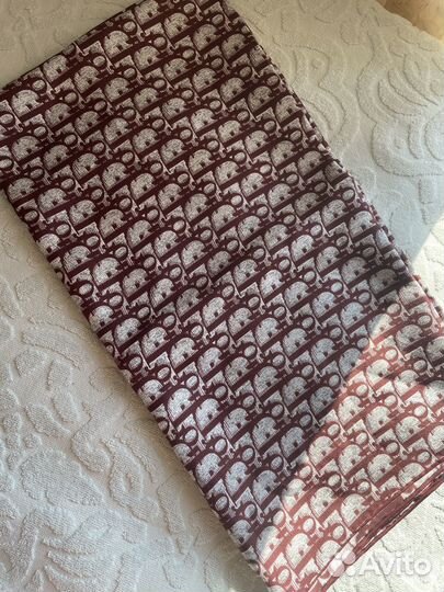 Шелковый платок новый