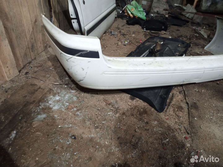 Задний бампер nissan sunny y10