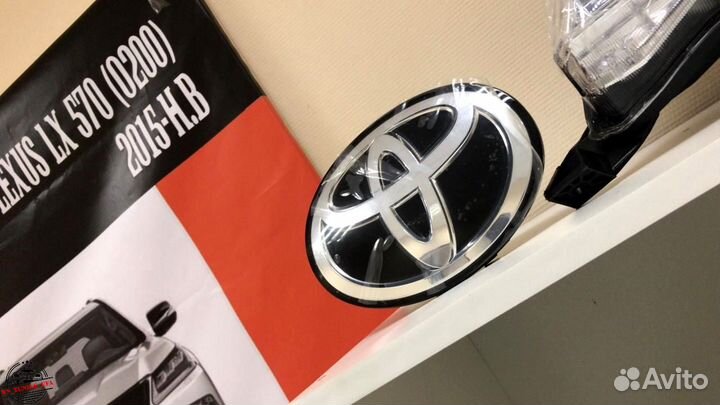 Эмблема toyota Land Cruiser V553