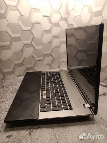 Крутой Acer 17 Дюйма с SSD/GeForce 2GB/i5/HDD