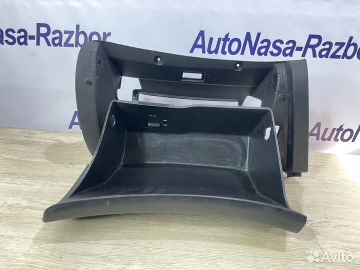 Бардачок Kia Ceed универсал G4FC 2012