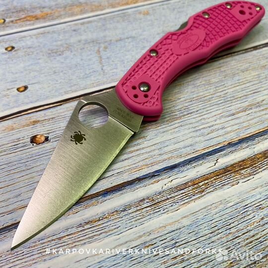 Spyderco Delica 4 S30V Pink, Japan