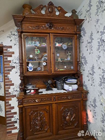 Антикварный буфет