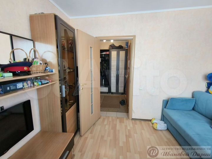 3-к. квартира, 65 м², 6/9 эт.