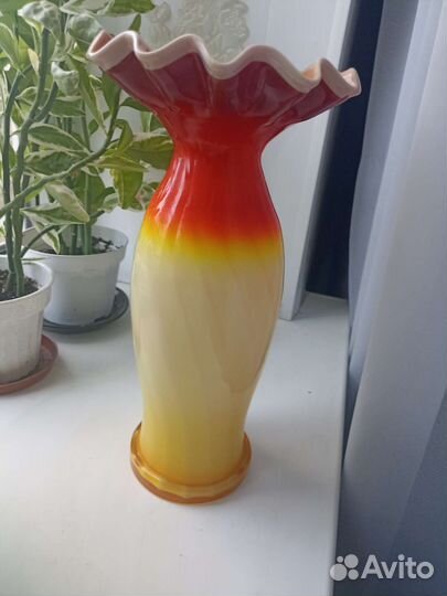 Вазы Красный май