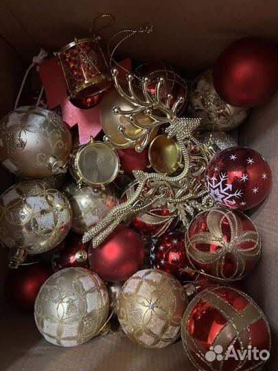 Новогодние игрушки