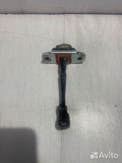 Ограничитель двери KIA RIO 2 JB рест 1.6 мт седан