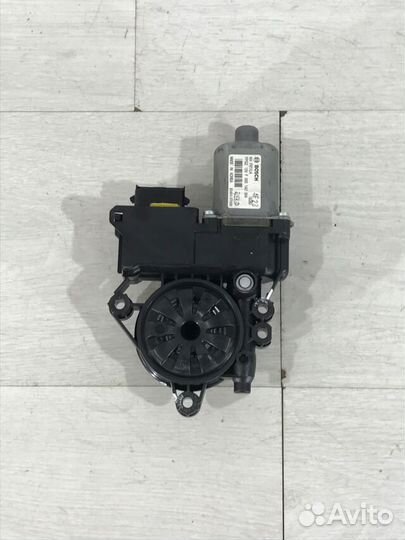 Моторчик стеклоподъёмника перед лев KIA quoris 3.8