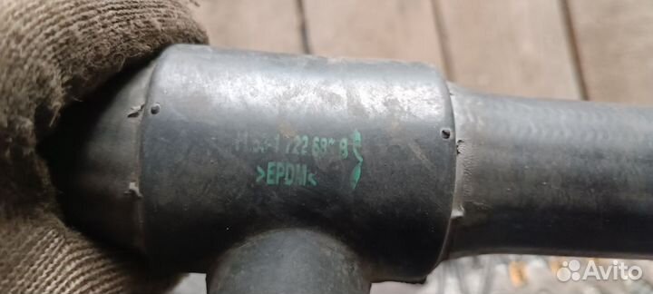 Патрубок системы охлаждения BMW е34 е32 м30