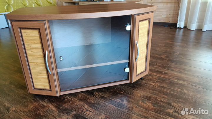 Тумбочка под телевизор