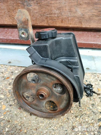 Насос гидроусилителя руля Peugeot Partner минивен