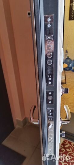 Дверь входная металлическая