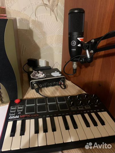 Компелкт звукового оборудования