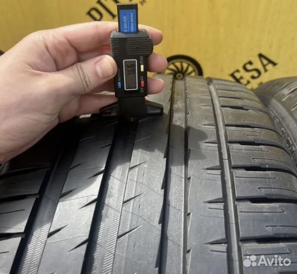 Michelin Pilot Sport 4 SUV 265/45 R21