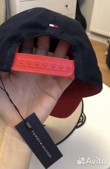 Бейсболка на девочку Tommy Hilfiger