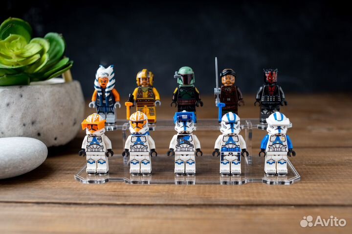 Подиум для минифигурок Lego