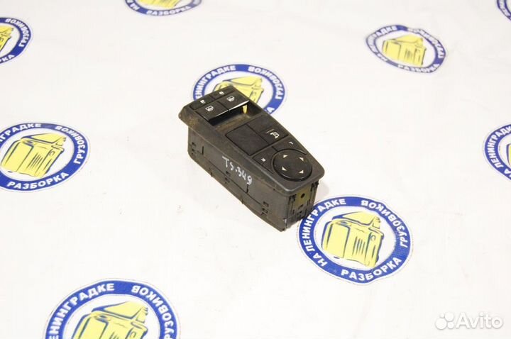 Пульт управления стеклоподъемниками левый 81258067