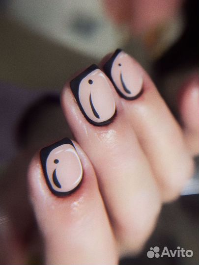 Маникюр,педикюр,наращивание ногтей