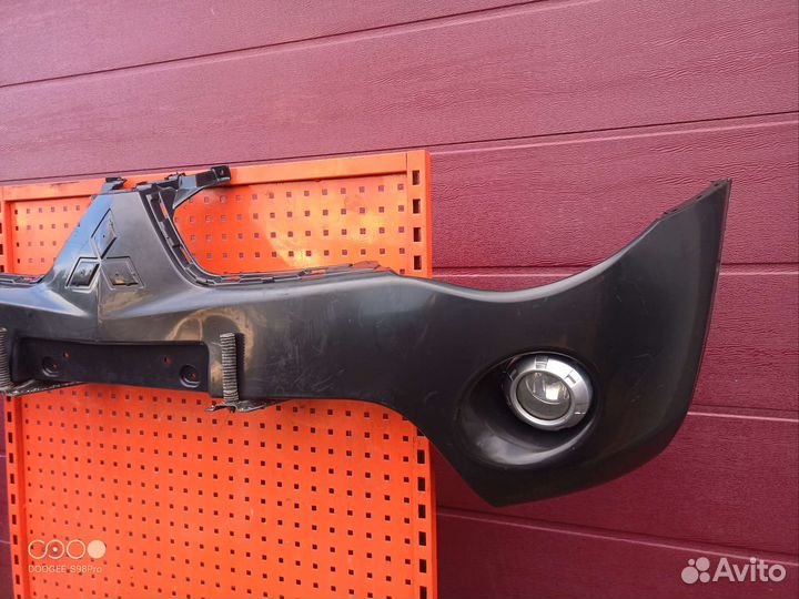 Бампер Mitsubishi L200