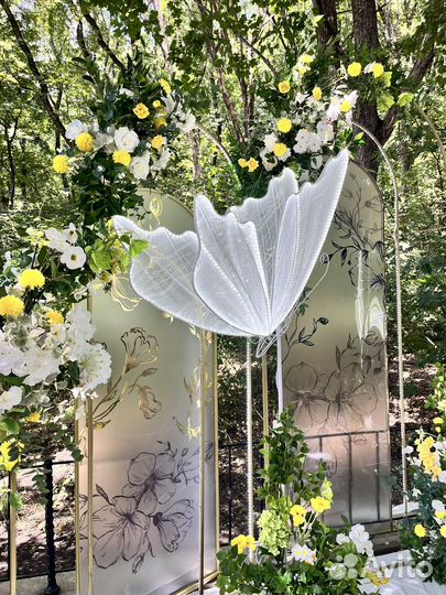 Бабочки светящиеся