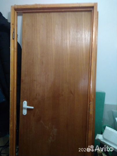 Двери межкомнатные 600 х 2000 б/у с коробкой