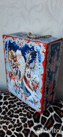 Подарочная упаковка, коробка