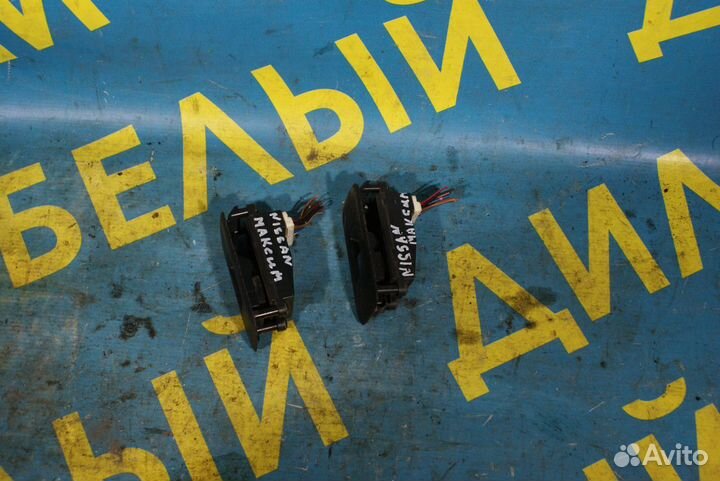 Кнопки стеклоподъемников задние Nissan Maxima a32