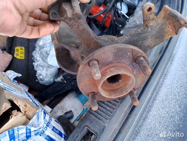 Поворотный кулак со ступицей Ford Focus 1