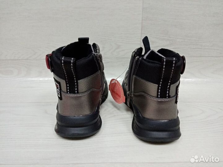 Новые демисезонные ботинки раз. 27,28,29,30,31,32